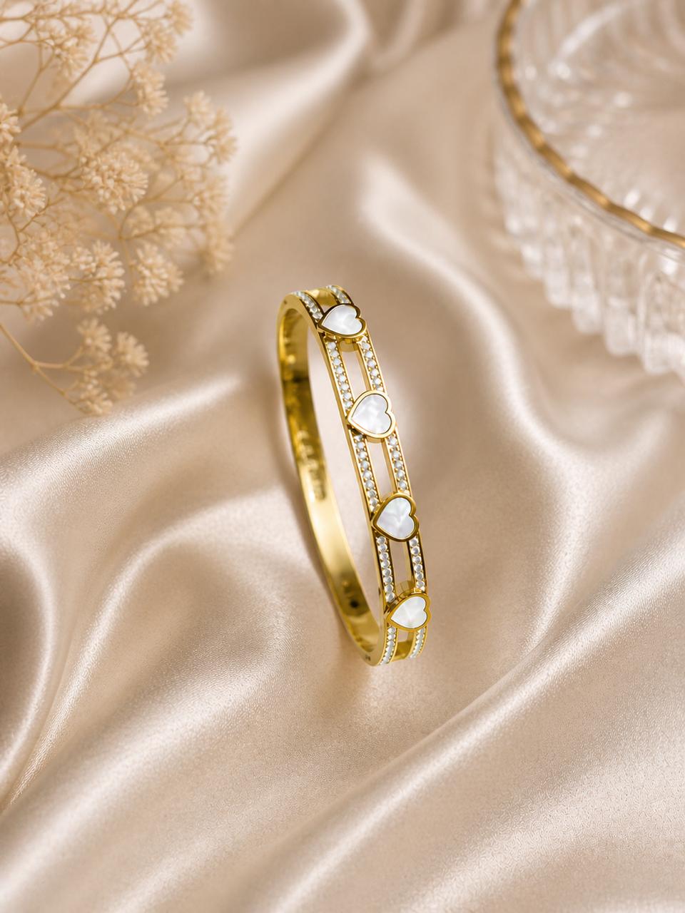 Aurela Heart Bracelet