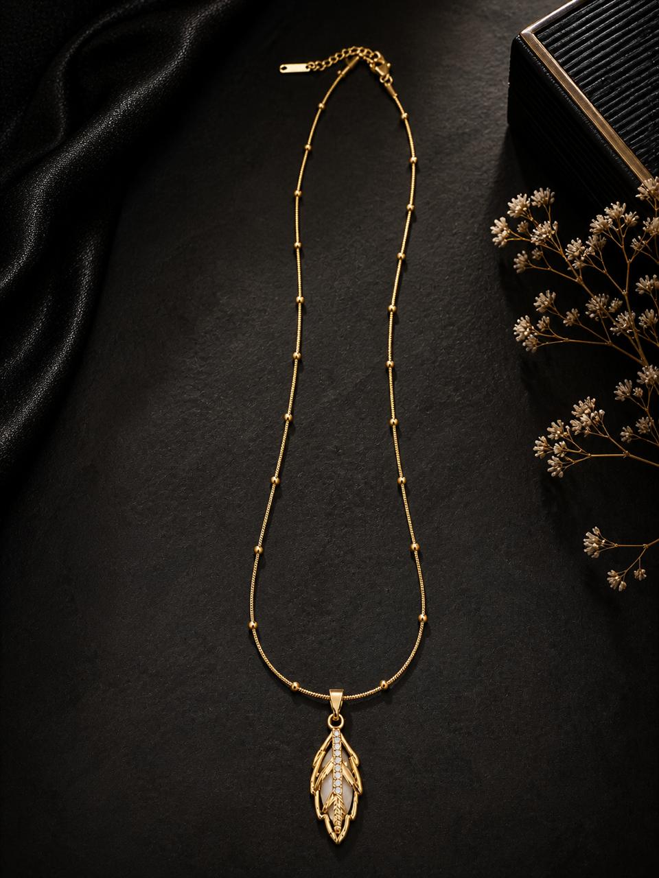 Elowen Necklace